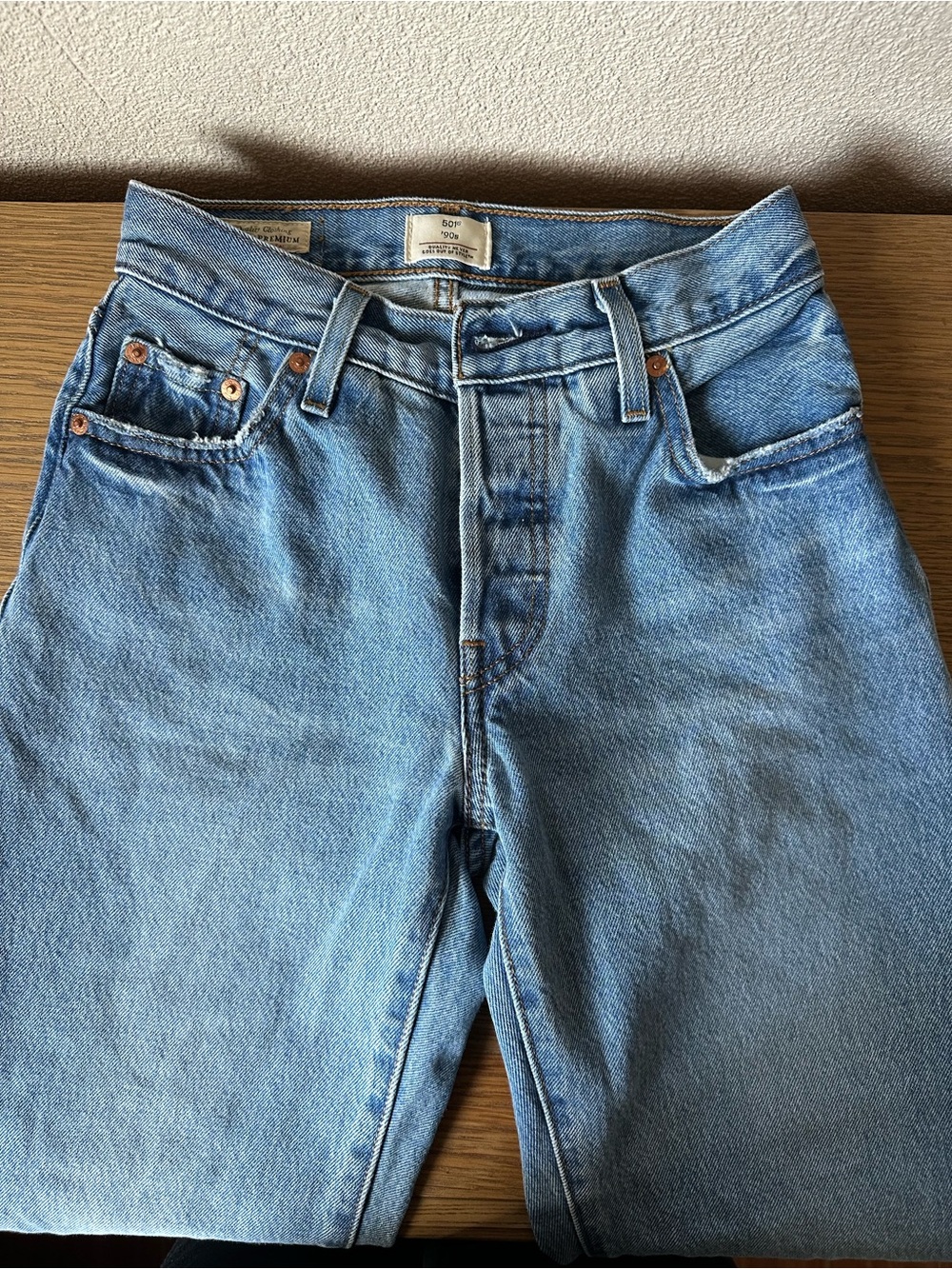 Levis 501 straight women’s W23 L 28
